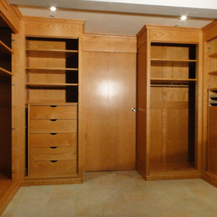 Dressing en bois massif à partir de 23,000.00 Dhs